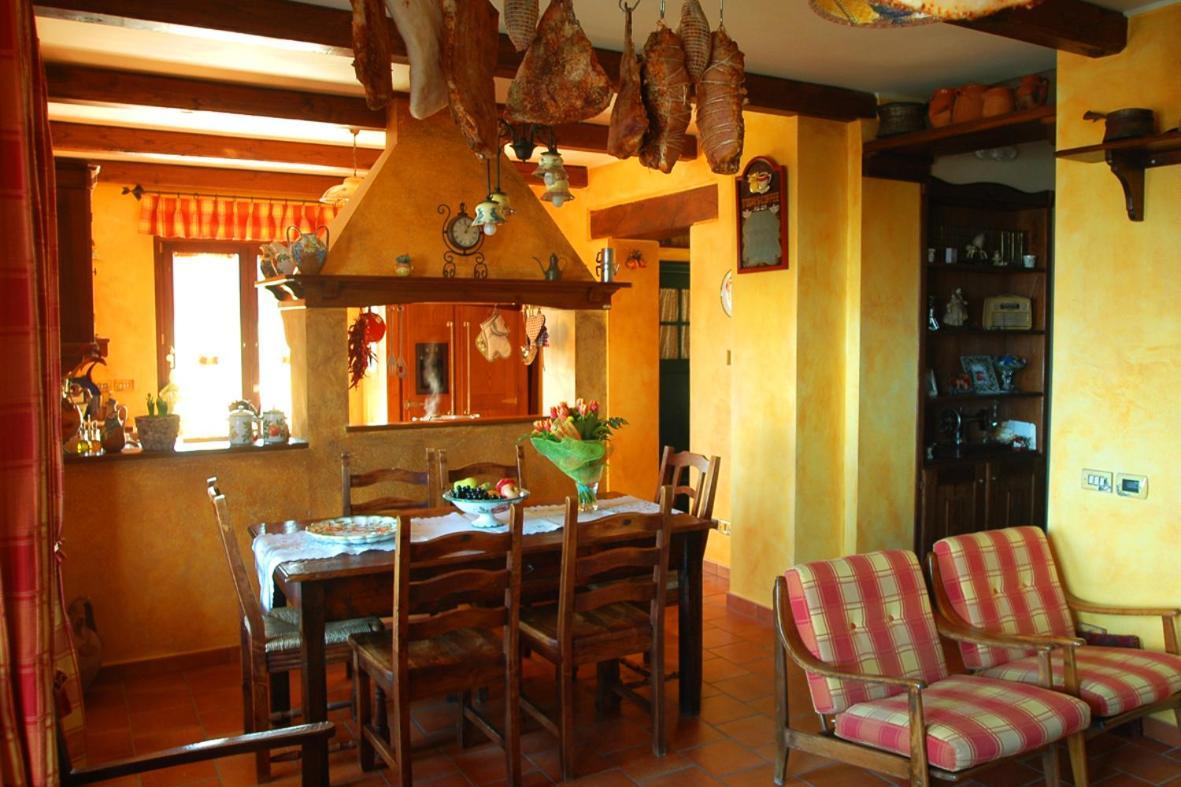 Bosco D'Olmi Country House Sant'Andrea del Garigliano Kültér fotó