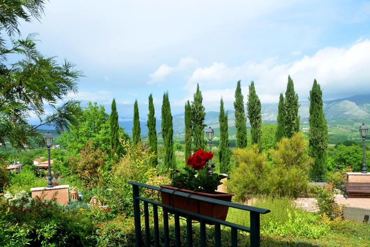 Bosco D'Olmi Country House Panzió Sant'Andrea del Garigliano Kültér fotó