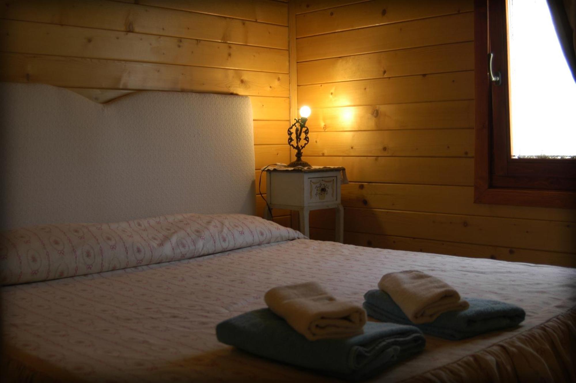 Bosco D'Olmi Country House Sant'Andrea del Garigliano Kültér fotó