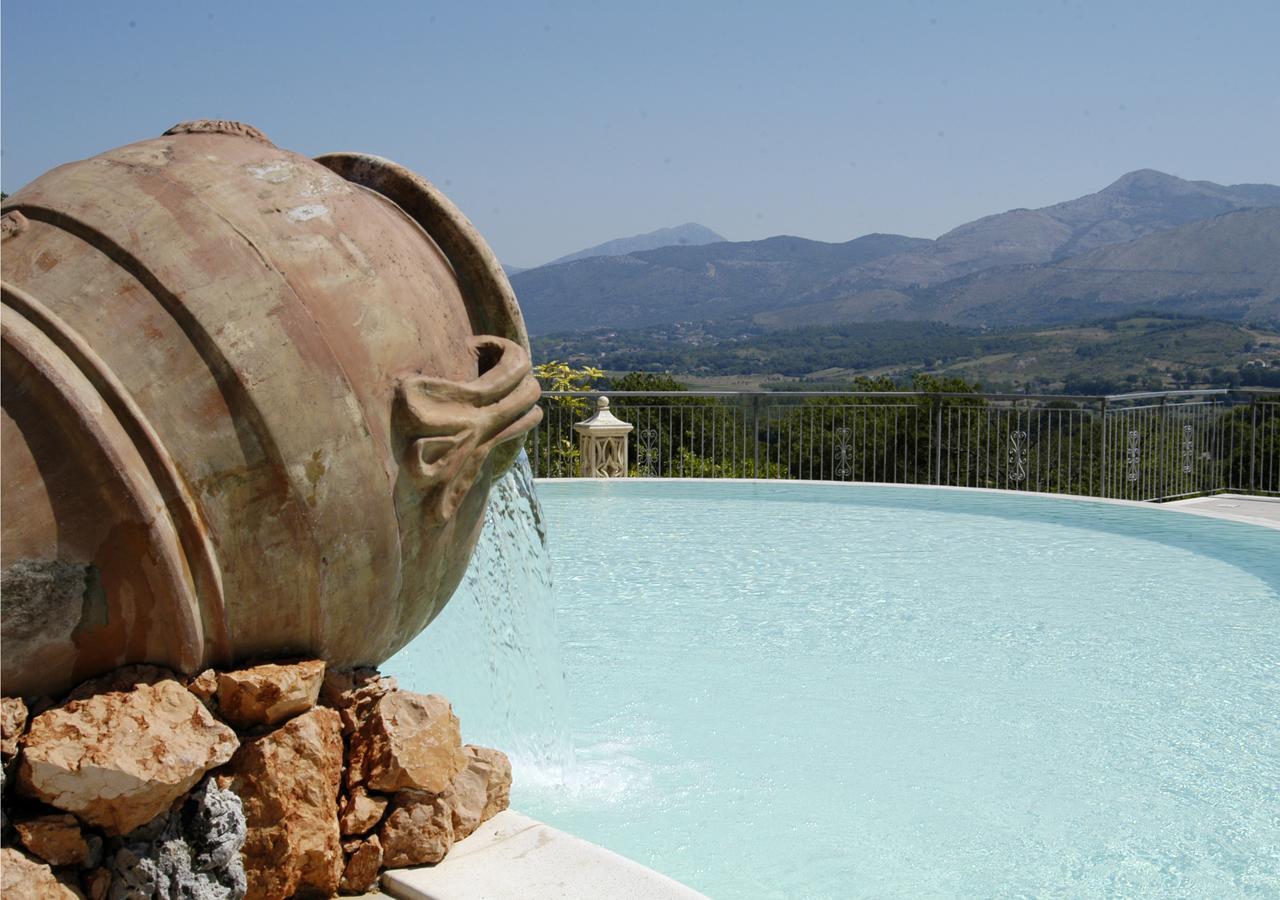 Bosco D'Olmi Country House Sant'Andrea del Garigliano Kültér fotó
